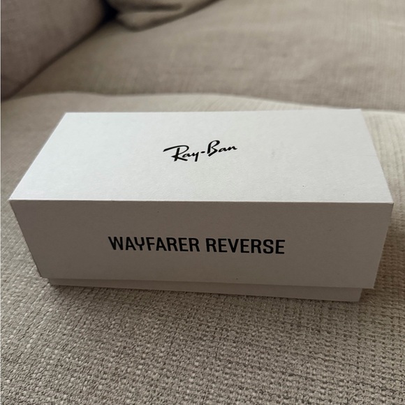 Ray-Ban Wayfarer Reverse Sunglasses with Black Case - Picture 5 of 7